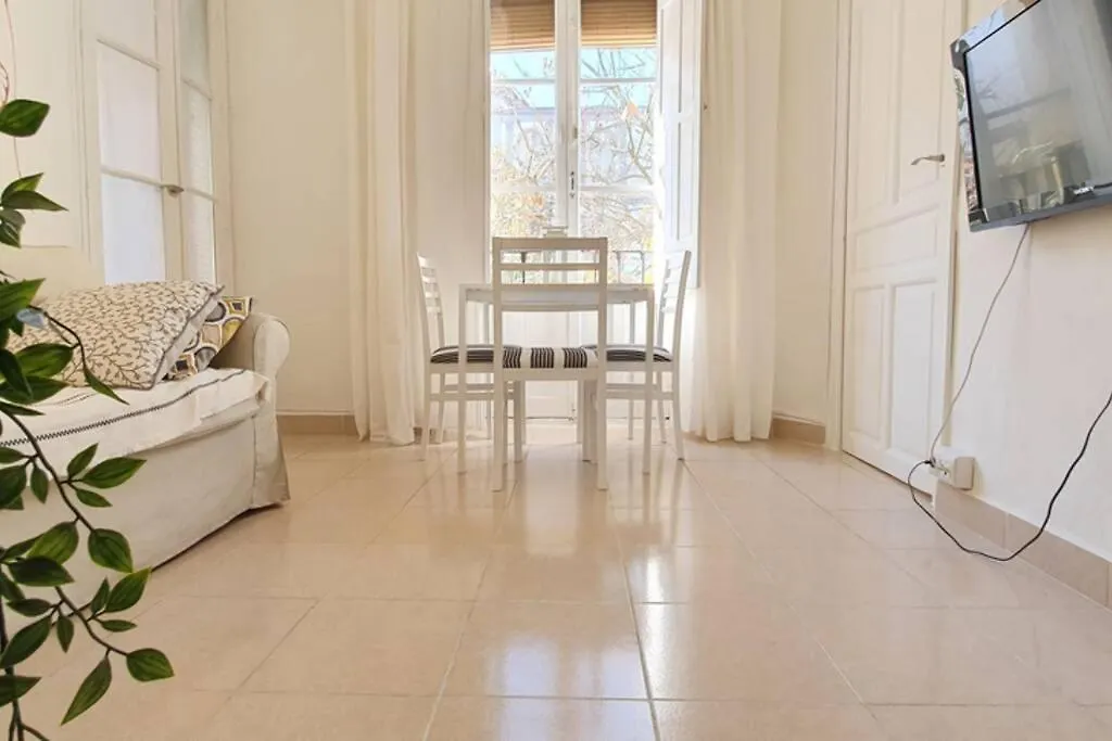 Apartamento suite San Roque. Street Lecha Marzo. Sevilla